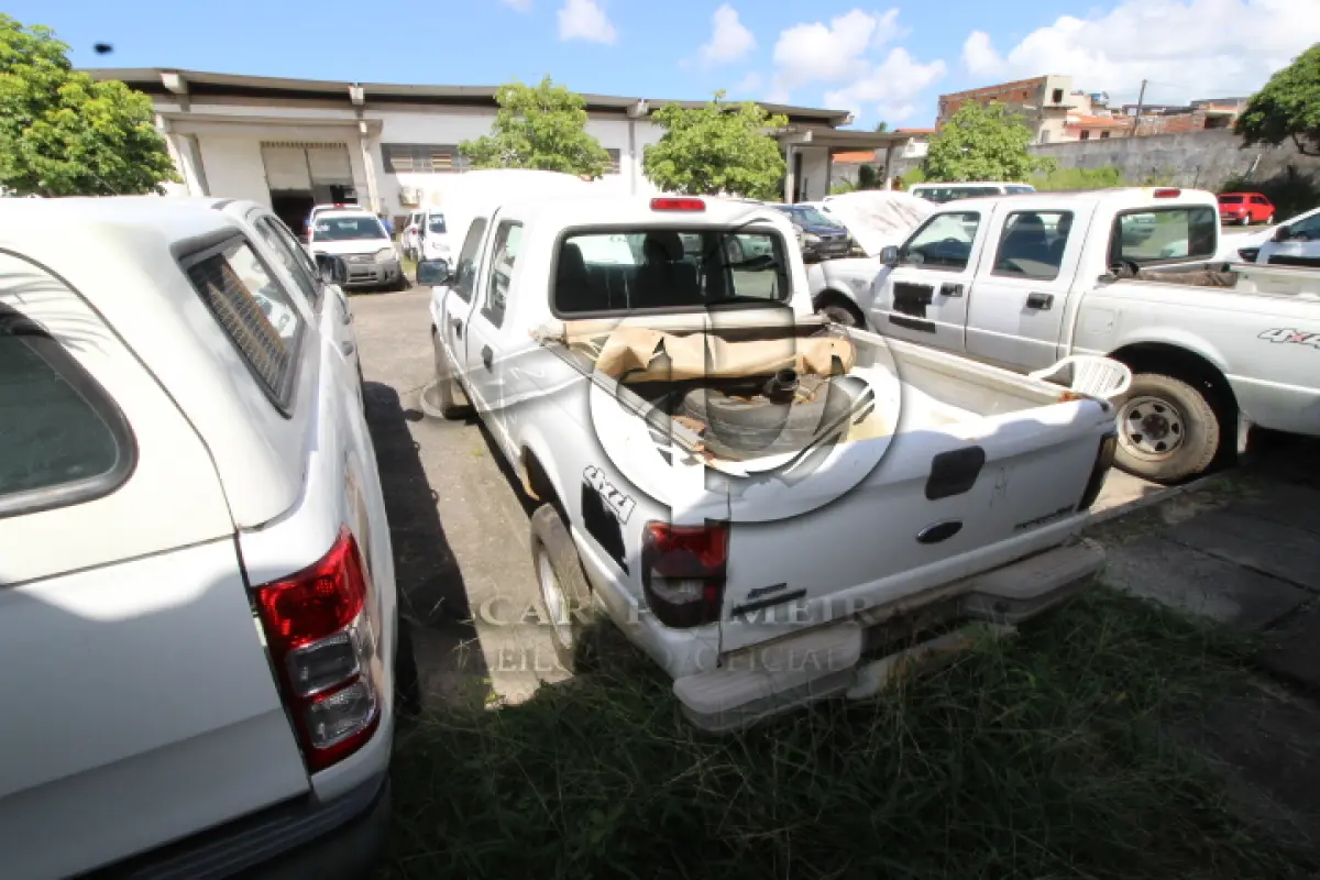 LOTE 123 - VEÍCULO; MARCA/MODELO: I/FORD RANGER XL 13P FAB/MOD: 2008/2008 PLACA: JRI4865 CHASSI: 8AFER13P58J164515