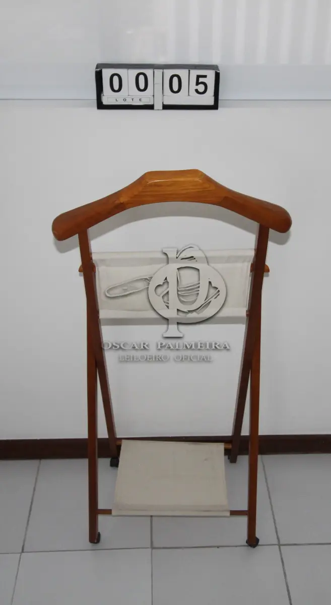 LOTE 005 - LOTE - 0005 - PORTA PALETÓ