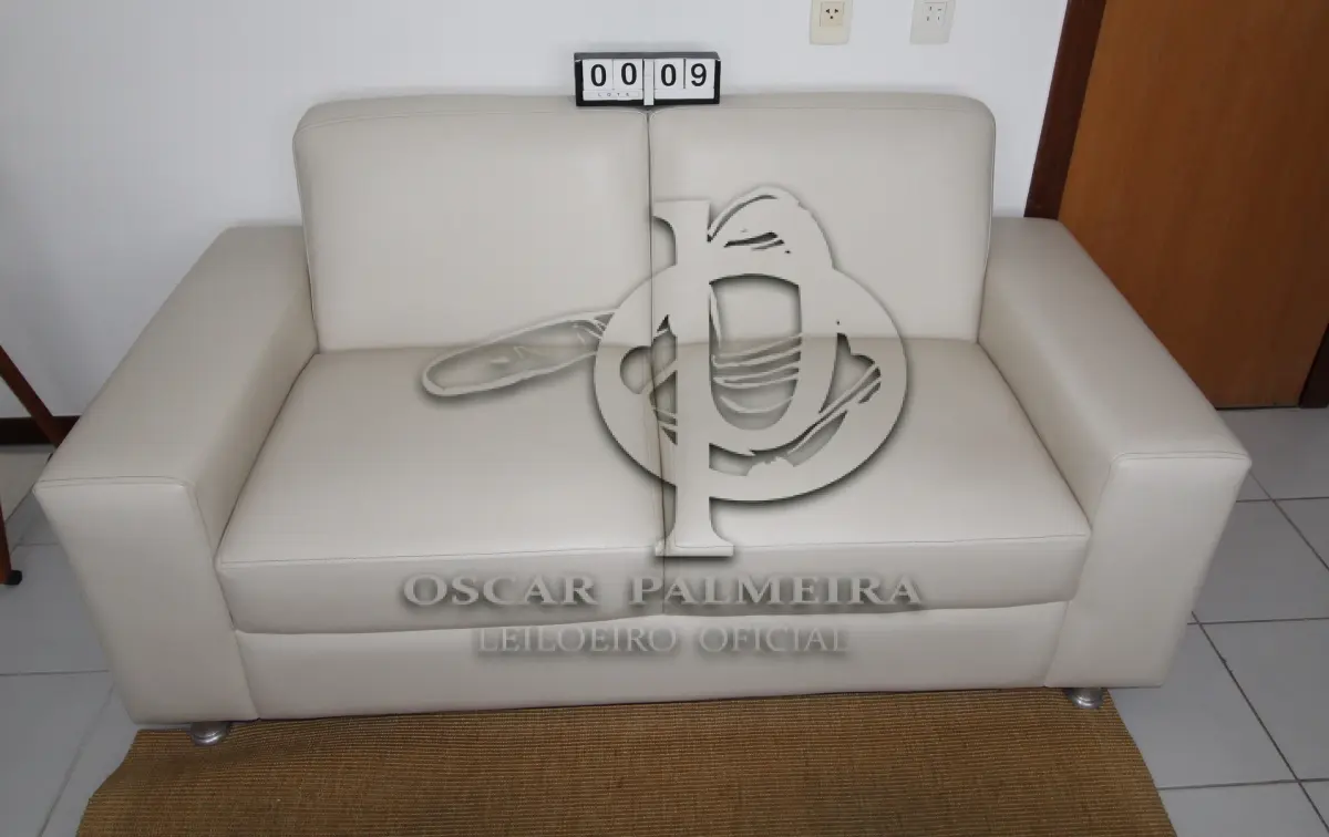 LOTE 009 - LOTE - 0009 - SOFÁ 2 LUGARES CORINO