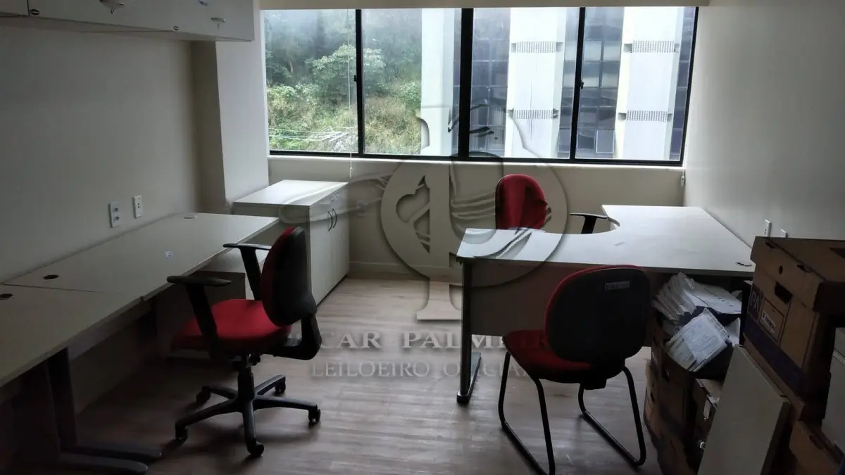 LOTE 008 - MÓVEIS PARA ESCRITÓRIO