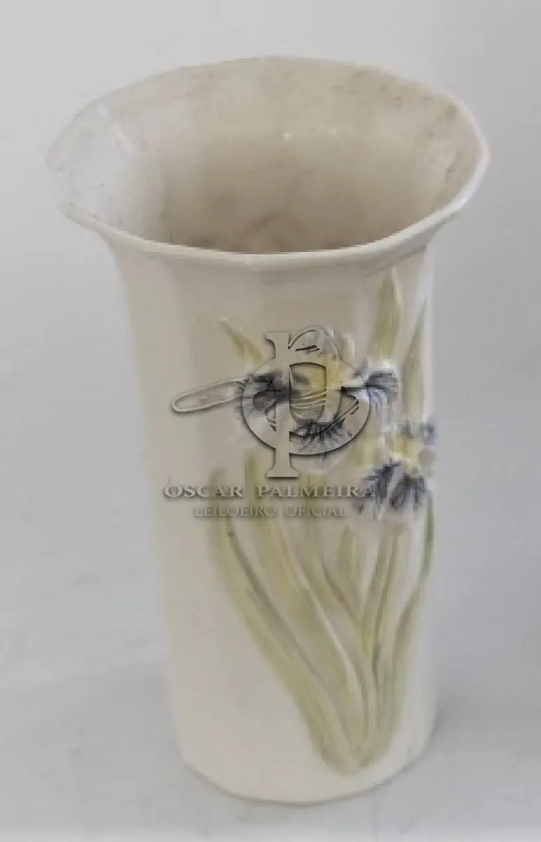 LOTE 131 - VASO