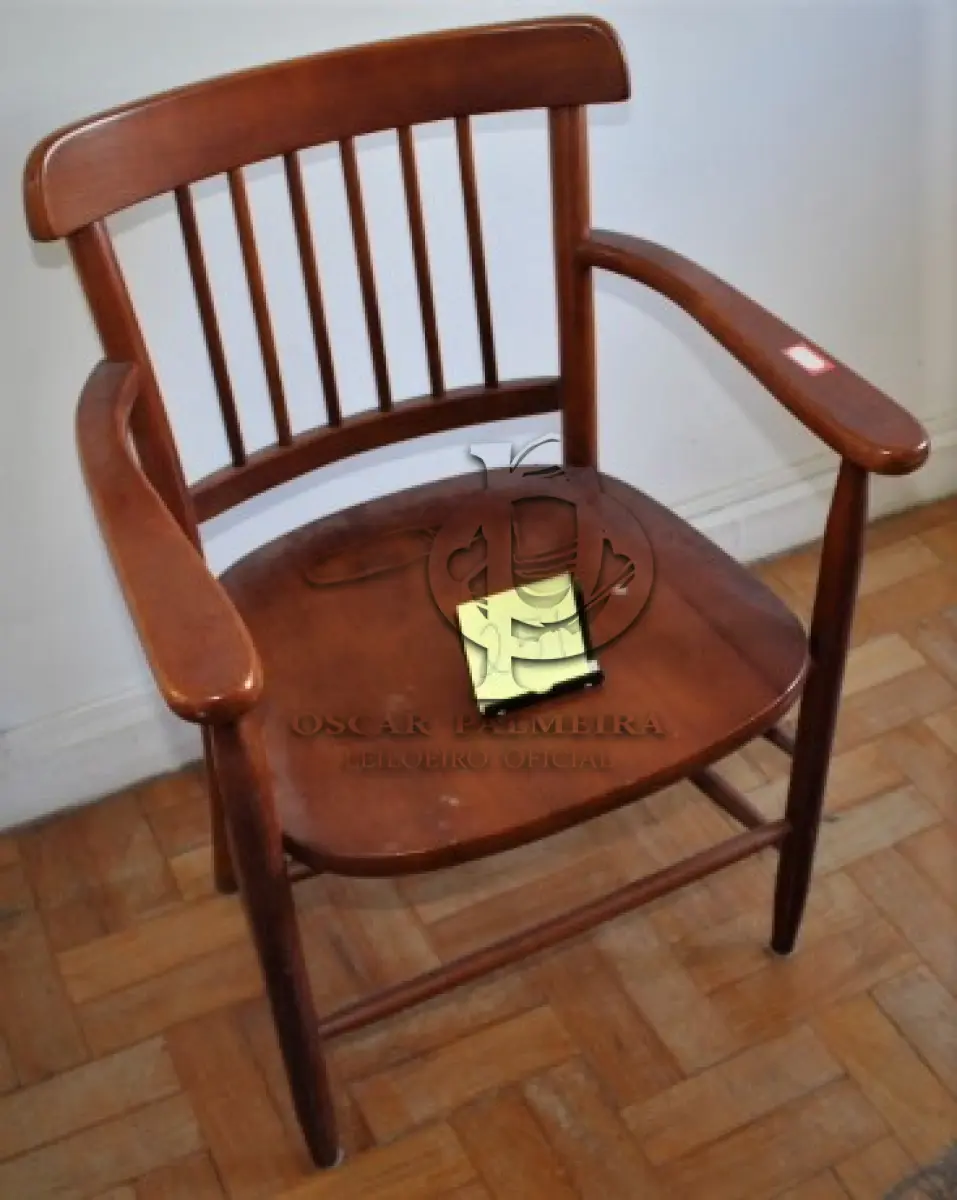 LOTE 251 - CADEIRA