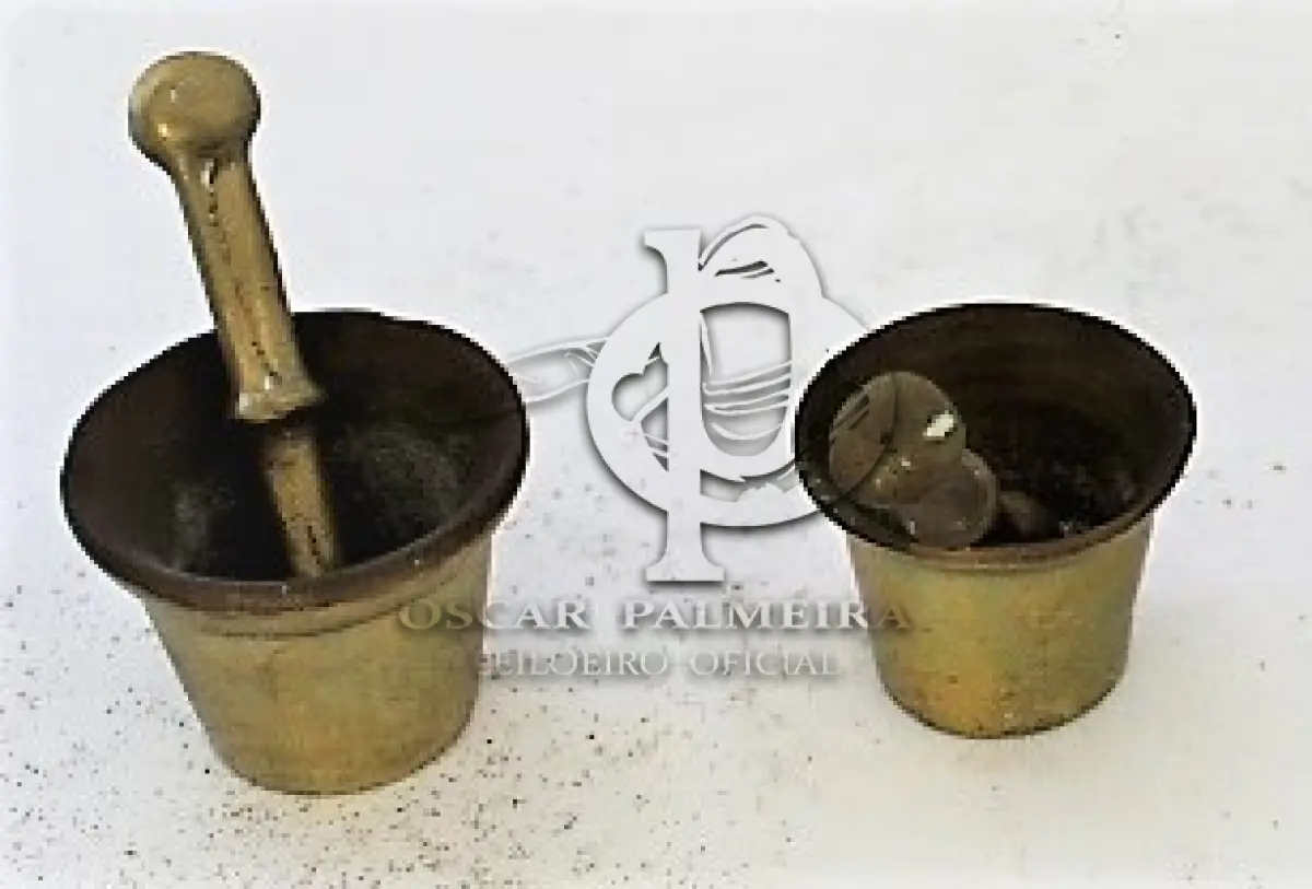LOTE 280 - CINZEIRO