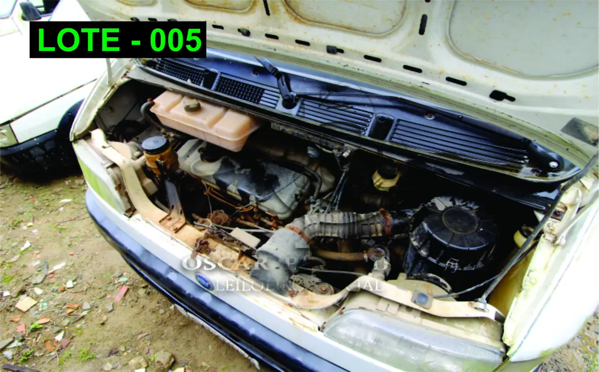 LOTE 005 - VEÍCULO - FIAT DUCATO VAN, 2001/2002, DIESEL.