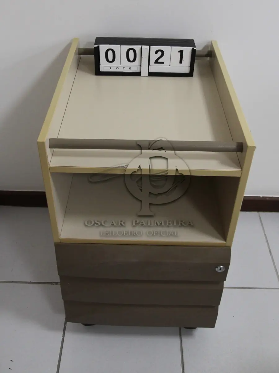 LOTE 021 - LOTE - 0021 - GAVETEIRO 3 GAVETAS