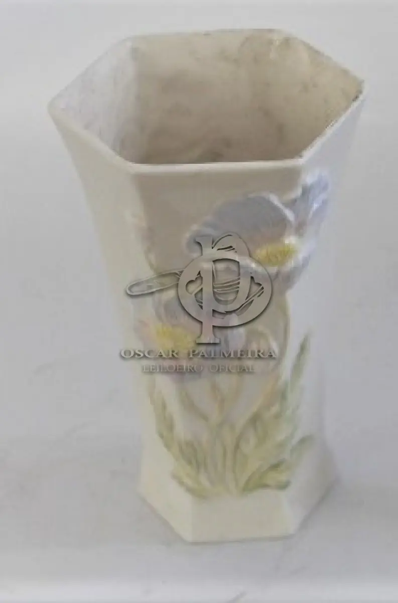 LOTE 130 - VASO