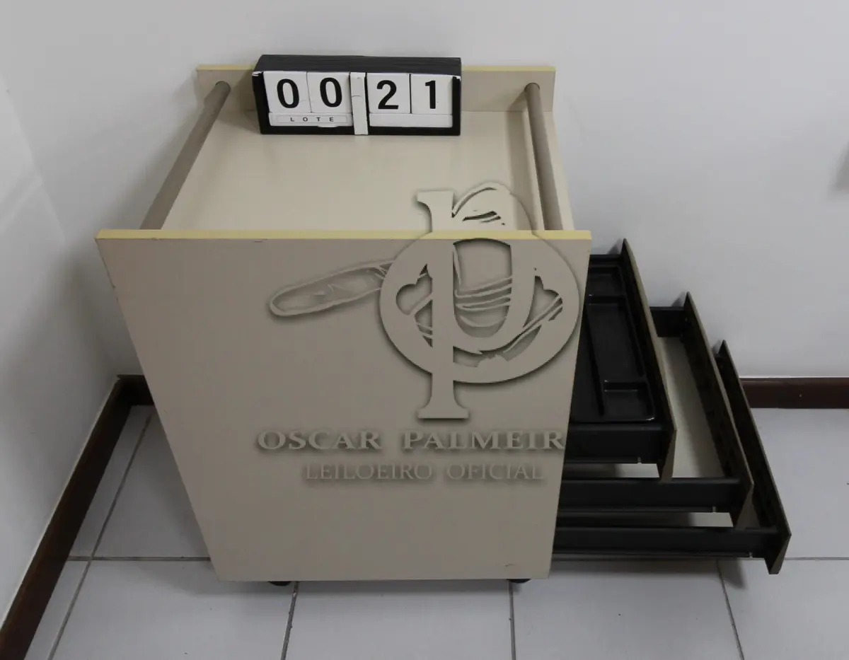 LOTE 021 - LOTE - 0021 - GAVETEIRO 3 GAVETAS