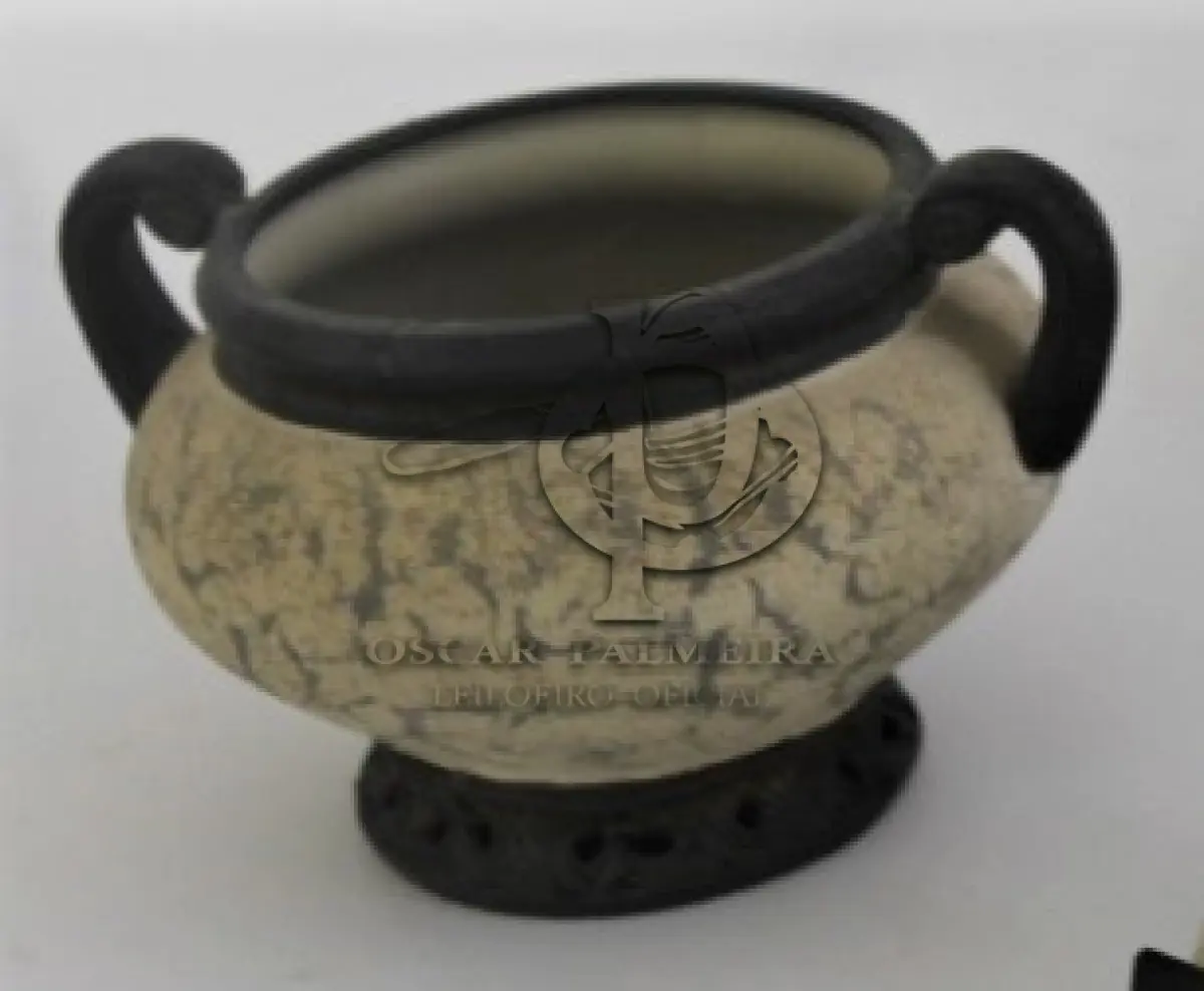 LOTE 086 - POTE