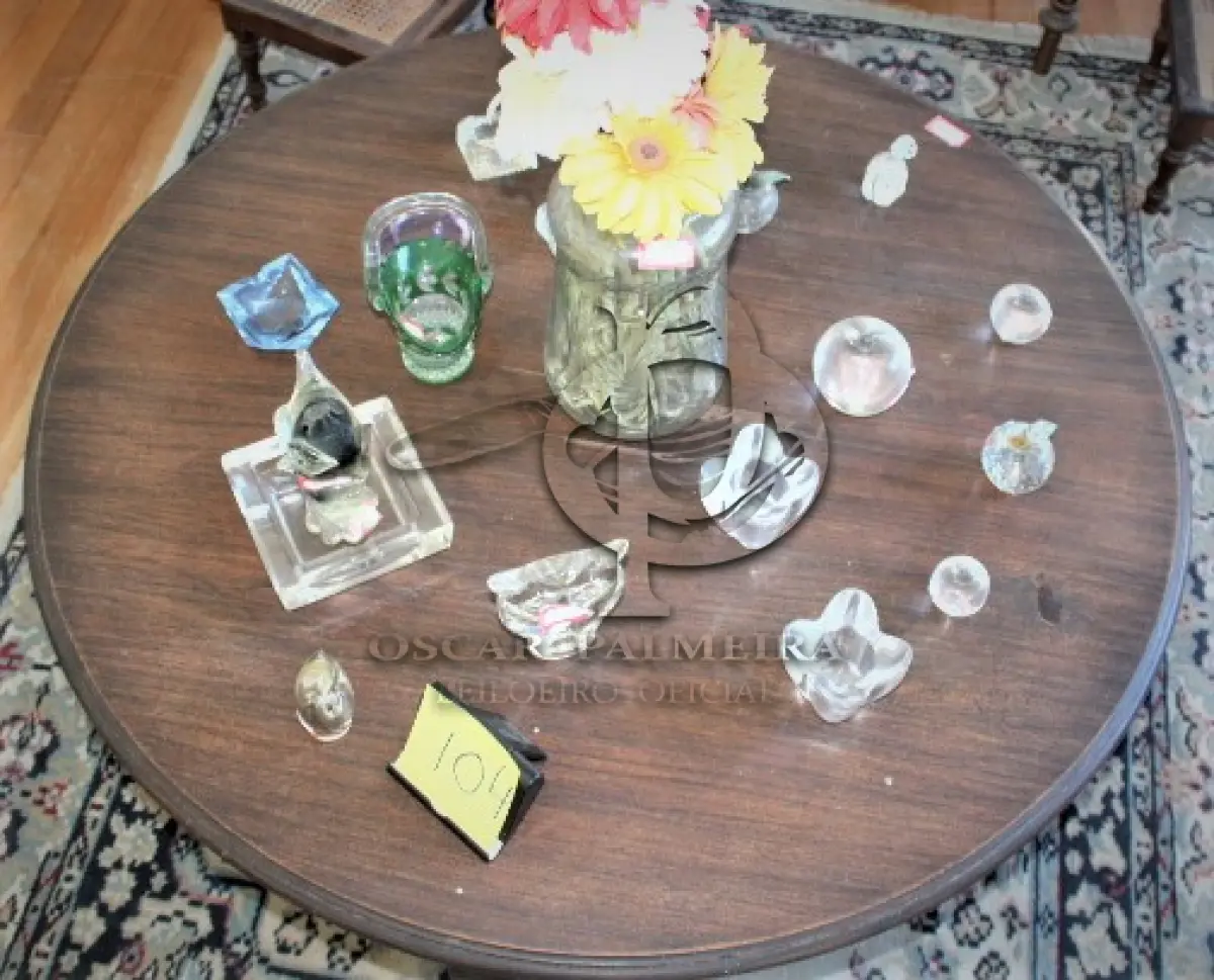 LOTE 104 - MESA