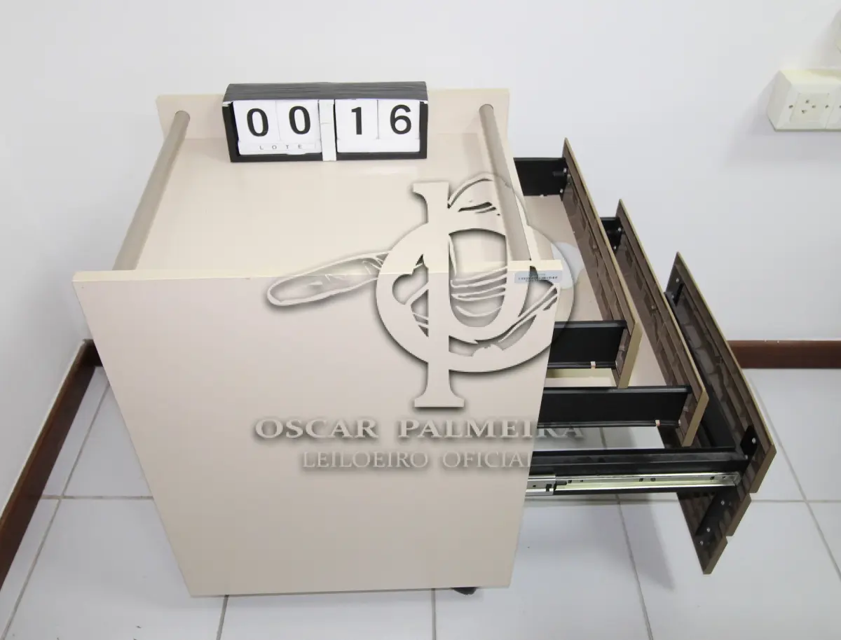 LOTE 016 - LOTE - 0016 - GAVETEIRO 3 GAVETAS