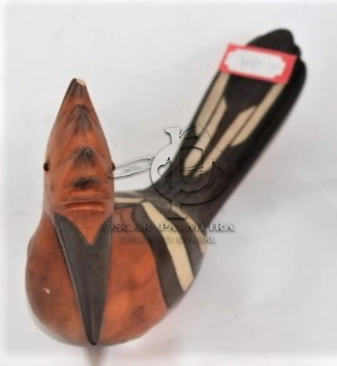 LOTE 204 - ESCULTURA