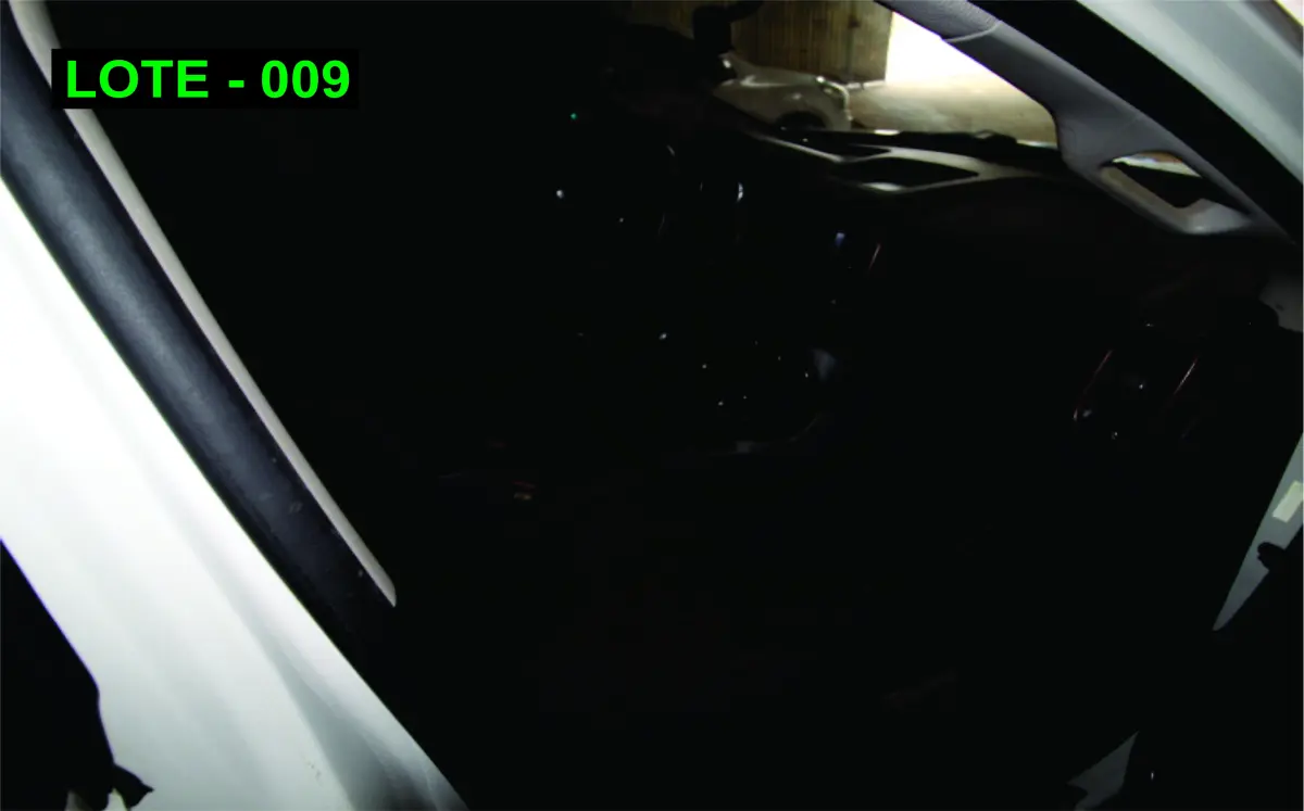 LOTE 009 - VEÍCULO - FIAT TORO VOLCANO 4x4, 2016/2017, DIESEL, DÉBITO POR CONTA DO ARREMATANTE R$ 780,94.