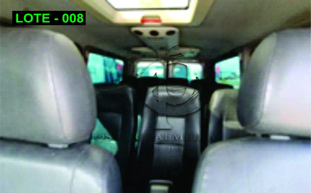 LOTE 008 - VEÍCULO - MERCEDES-BENS SPRINTER, 2014/2014, DIESEL, DÉBITO POR CONTA DO ARREMATANTE R$ 10.340,19.