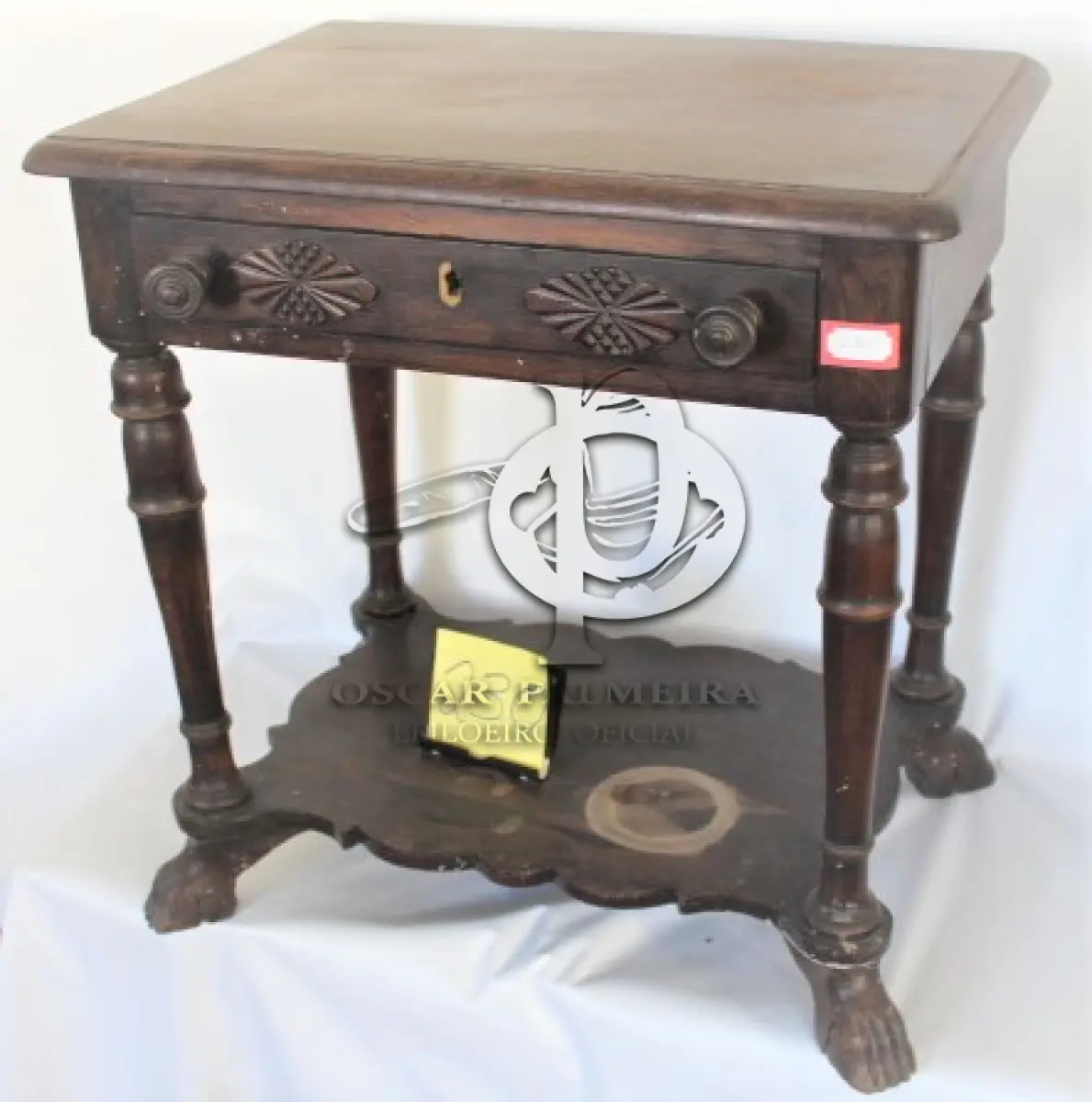 LOTE 230 - MESA DE CANTO