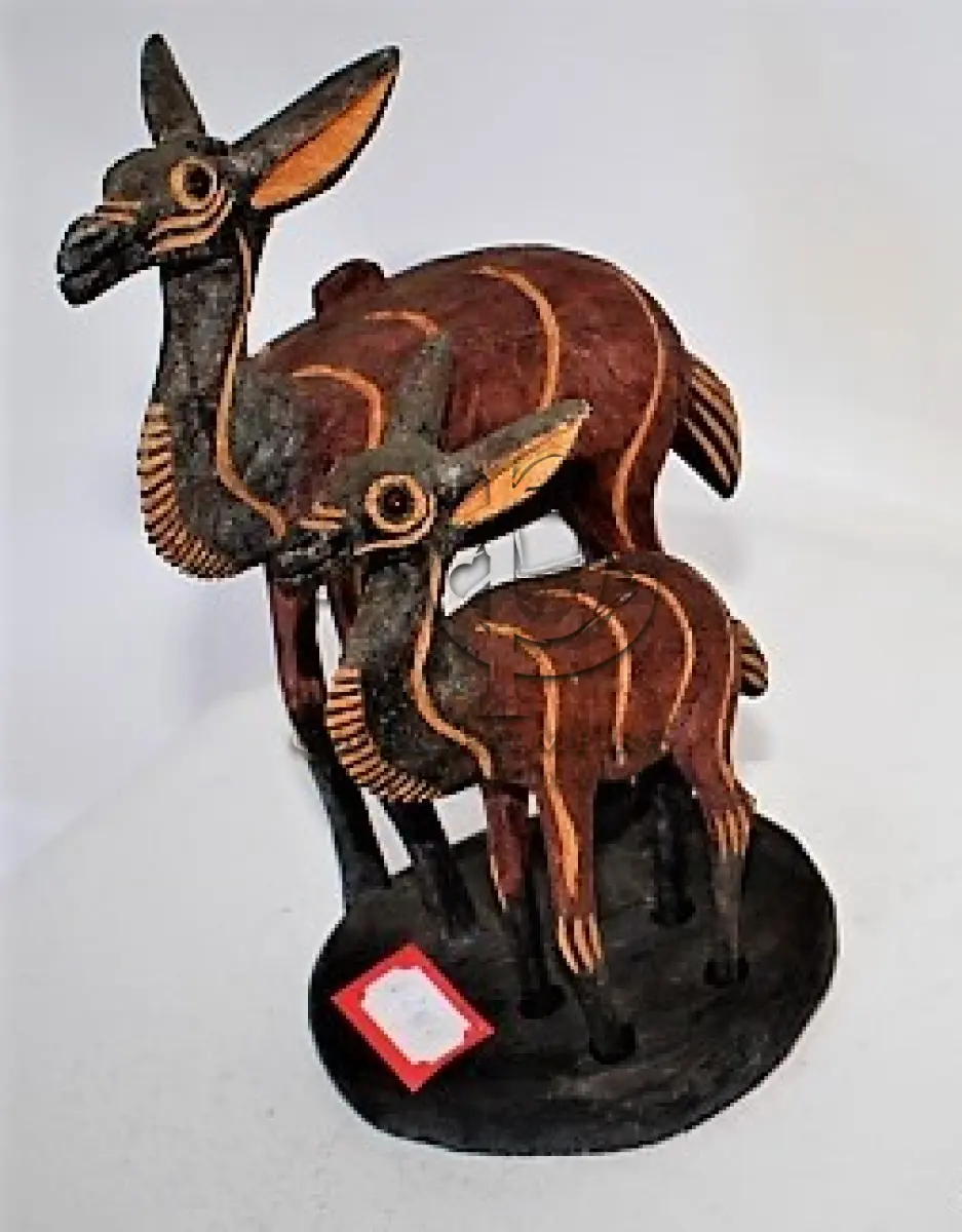 LOTE 286 - ESCULTURA