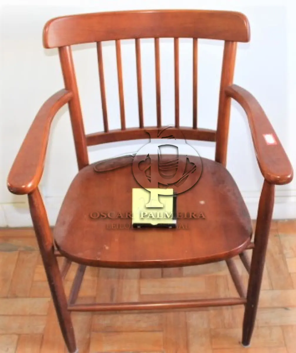 LOTE 251 - CADEIRA