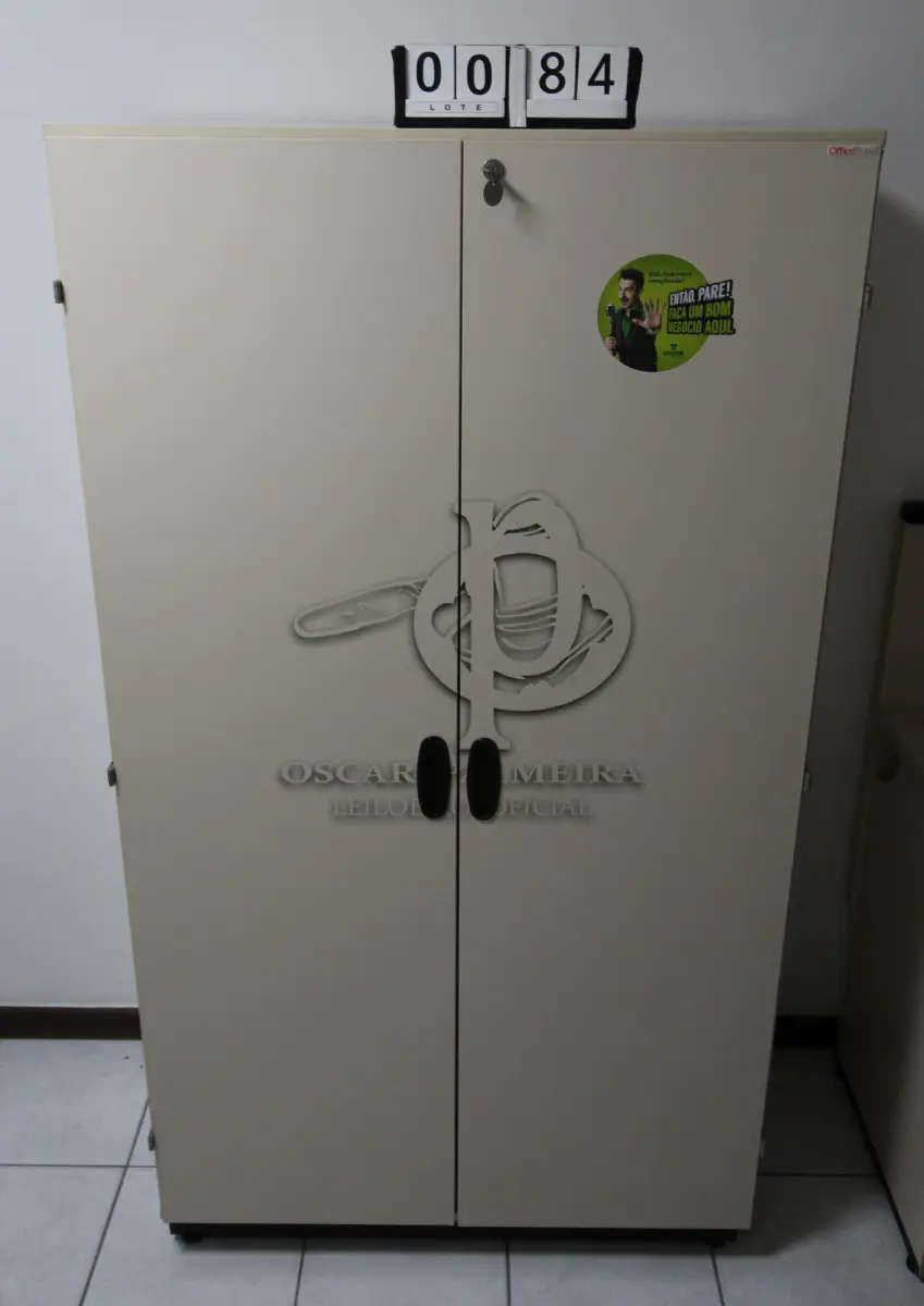 LOTE 084 - LOTE - 0084 - ARMÁRIO 2 PORTAS ALTO