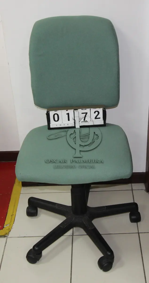 LOTE 172 - LOTE - 0172 - CADEIRA SECRETÁRIA GIRATÓRIA S/ BRAÇO