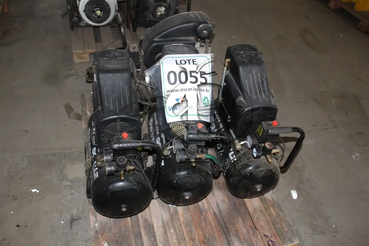 LOTE 055 - MATERIAL DIVERSO