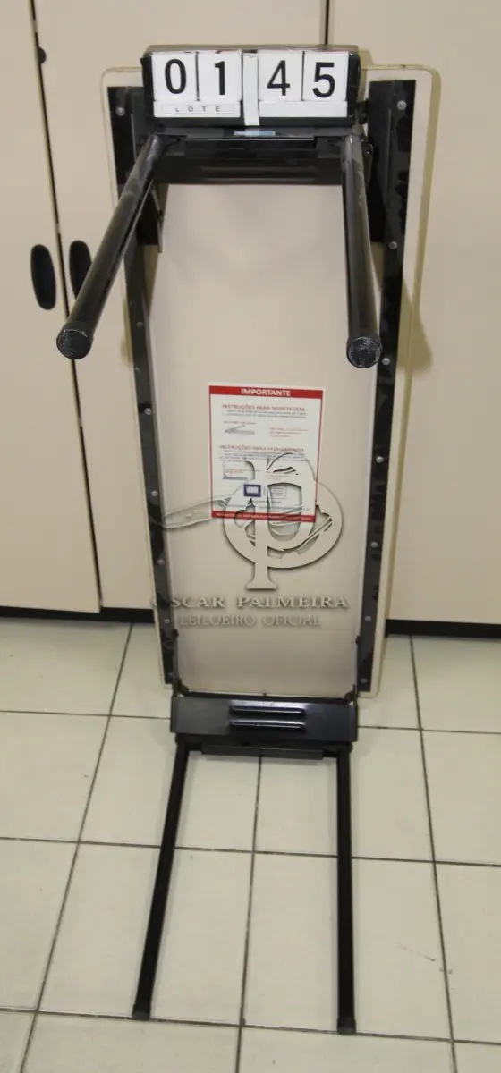 LOTE 145 - LOTE - 0145 - MESA P/ AUDITÓRIO C/ PÉS DOBRÁVEIS