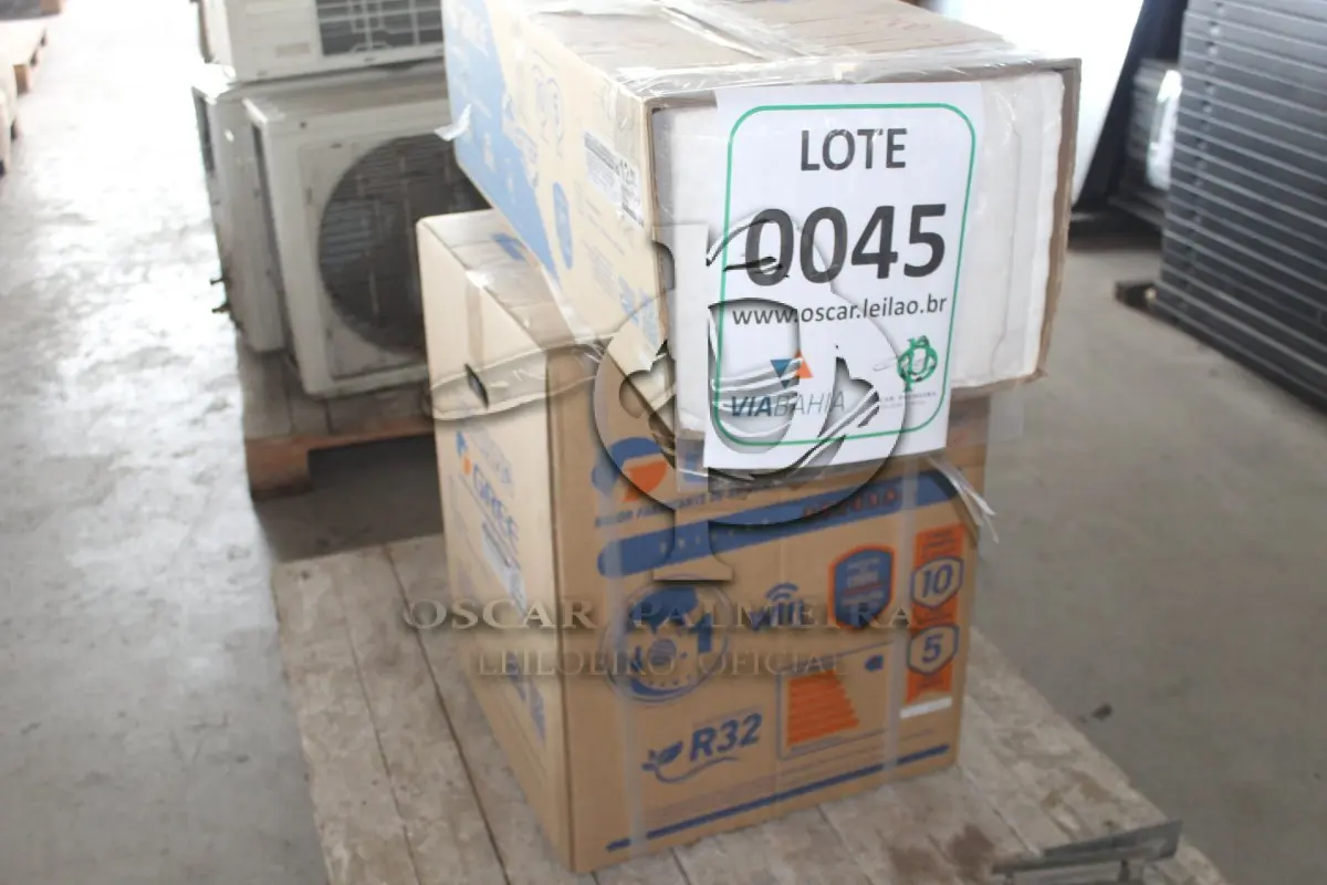 LOTE 045 - MATERIAL DIVERSO