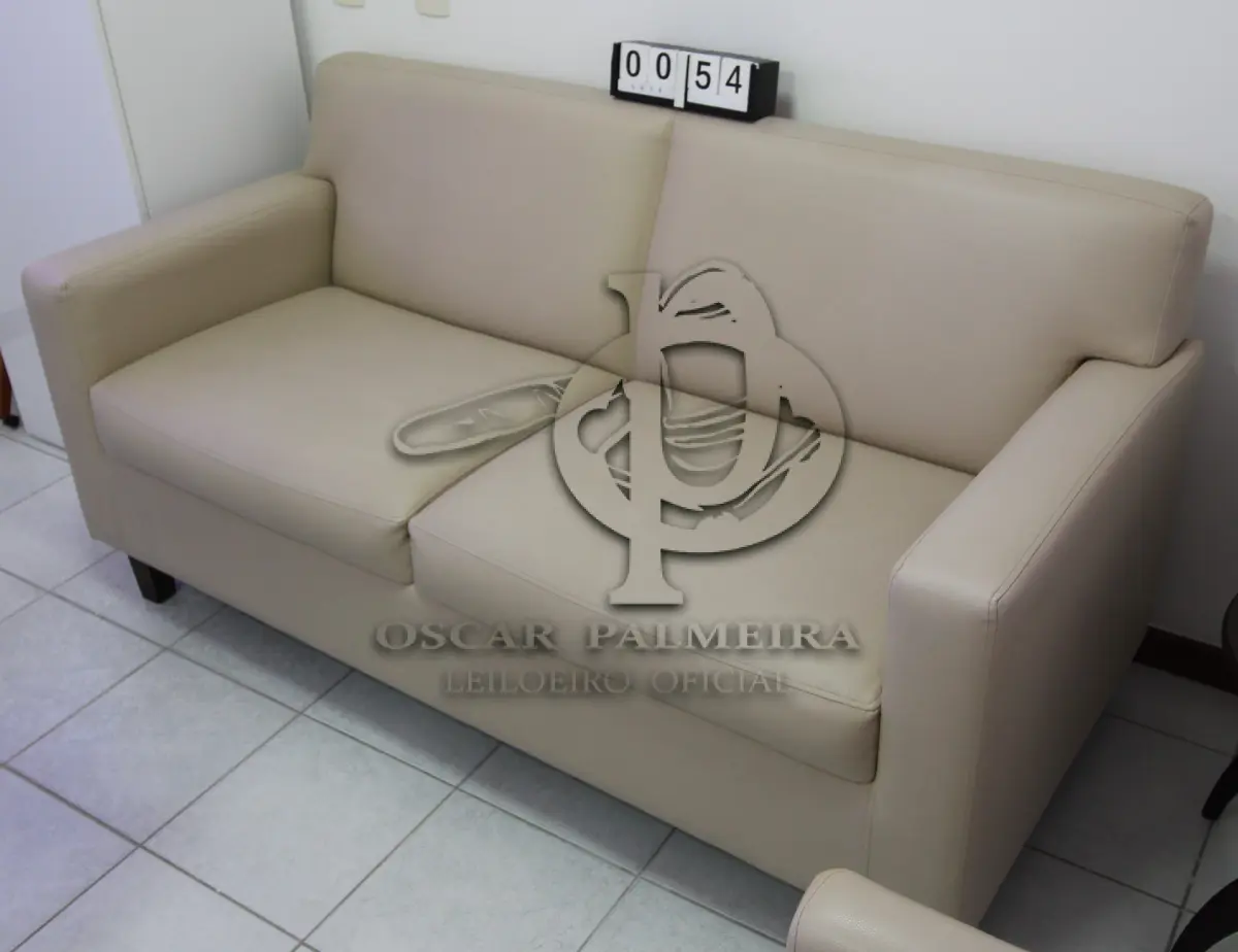 LOTE 054 - LOTE - 0054 - SOFÁ 2 LUGARES CORINO
