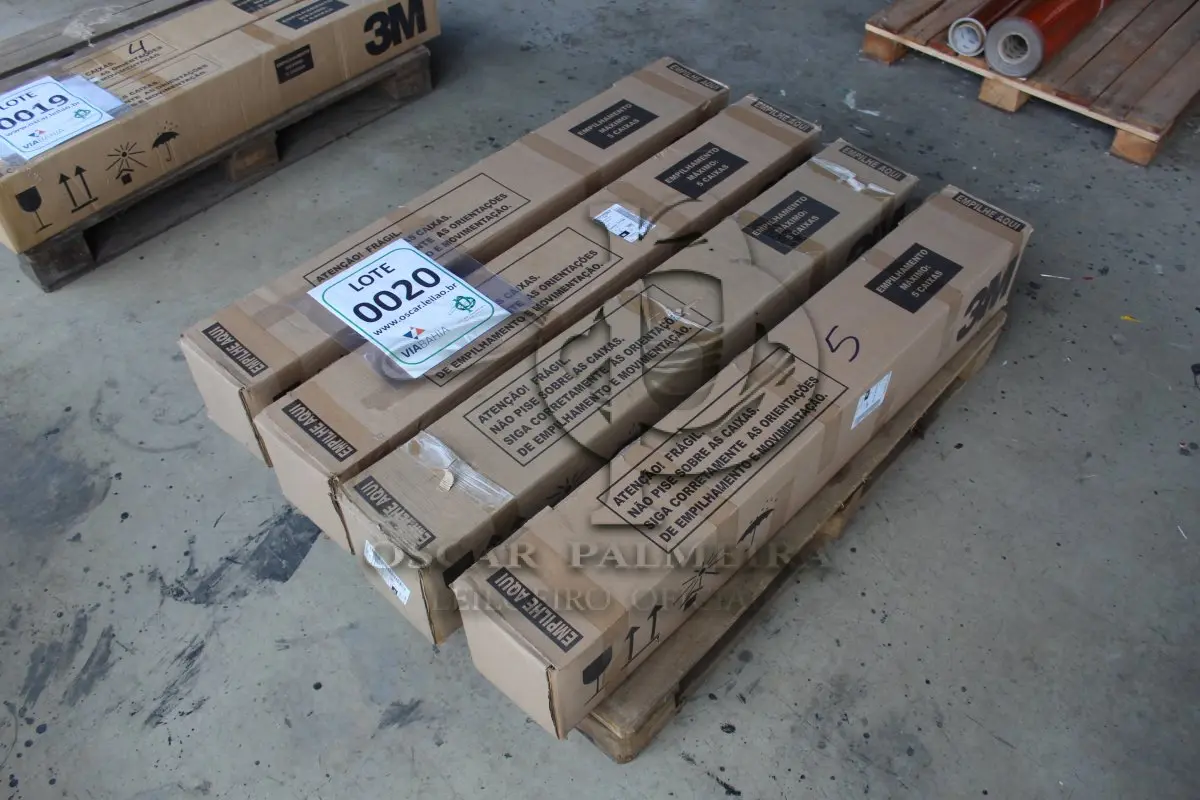 LOTE 020 - MATERIAL DIVERSO