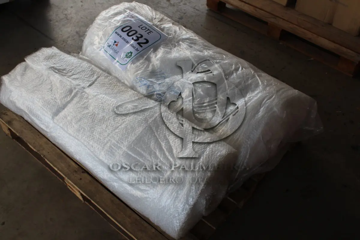 LOTE 032 - MATERIAL DIVERSO