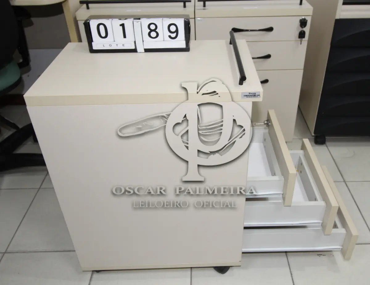 LOTE 189 - LOTE - 0189 - GAVETEIRO 3 GAVETAS