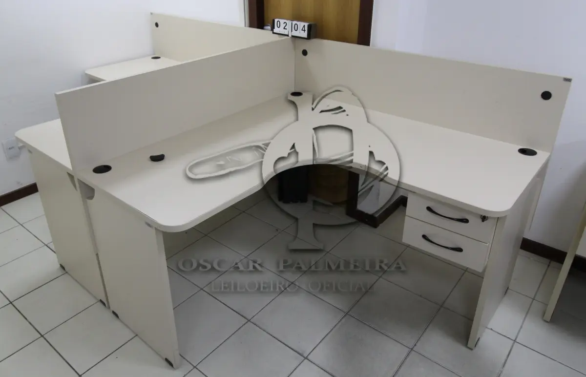 LOTE 204 - LOTE - 0204 - MESA EM L ESTAÇÃO DE TRABALHO CONJ. 2 PÇS.