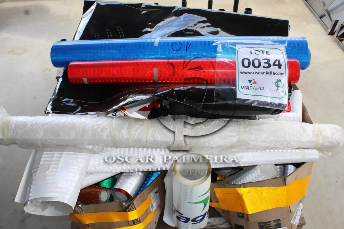 LOTE 034 - MATERIAL DIVERSO