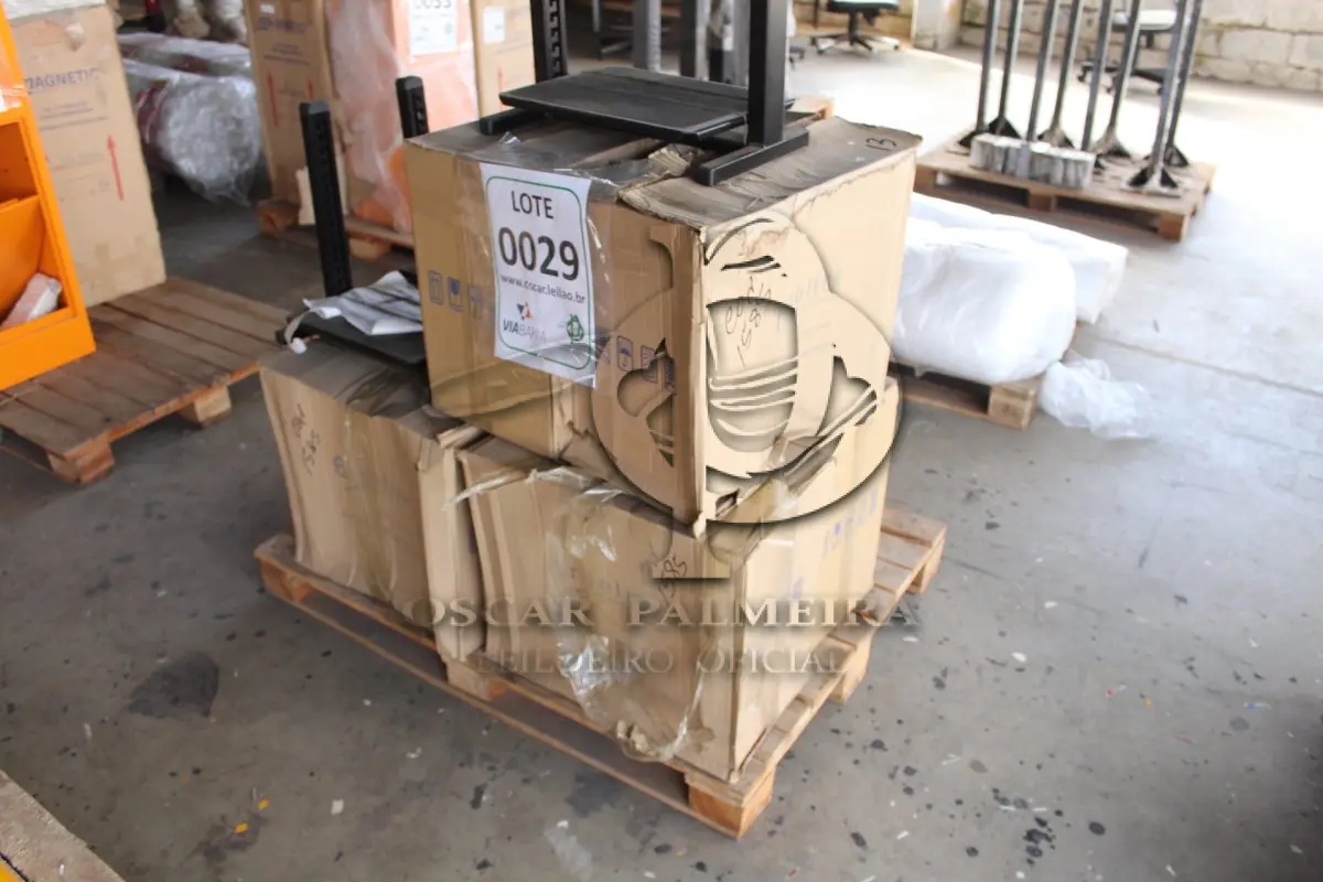 LOTE 029 - MATERIAL DIVERSO