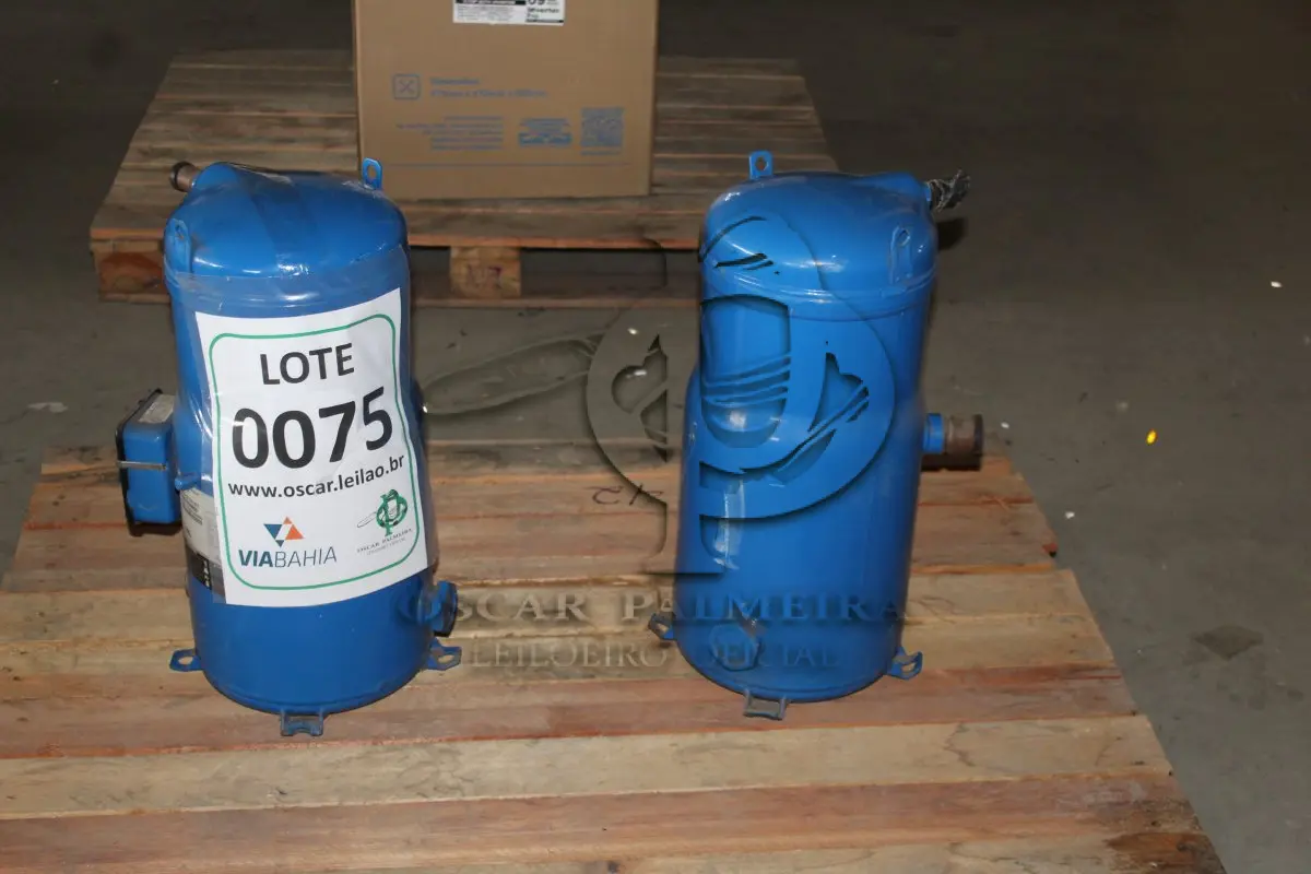 LOTE 075 - MATERIAL DIVERSO