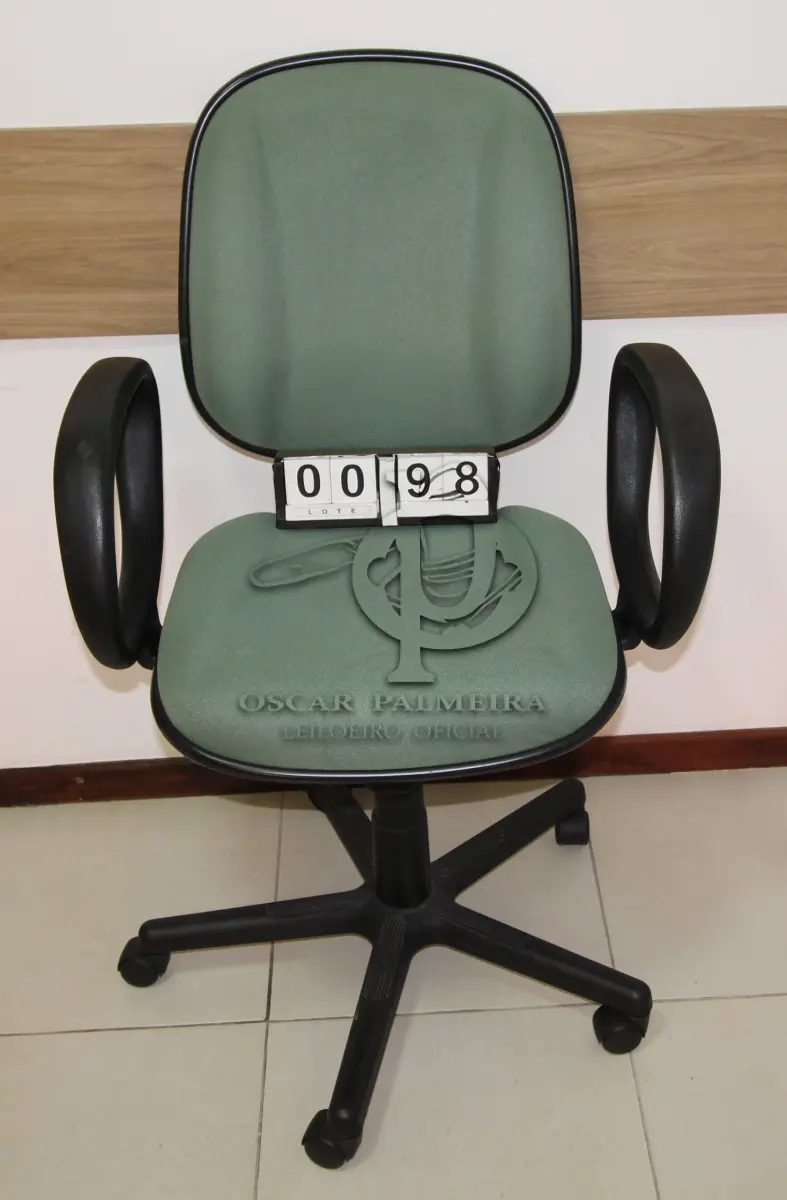 LOTE 098 - LOTE - 0098 - CADEIRA DIRETOR GIRATÓRIA C/ BRAÇO