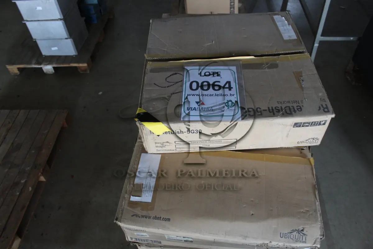 LOTE 064 - MATERIAL DIVERSO