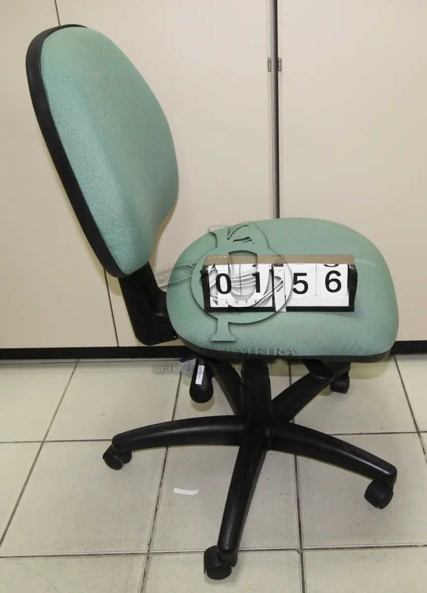 LOTE 156 - LOTE - 0156 - CADEIRA SECRETÁRIA GIRATÓRIA S/ BRAÇO