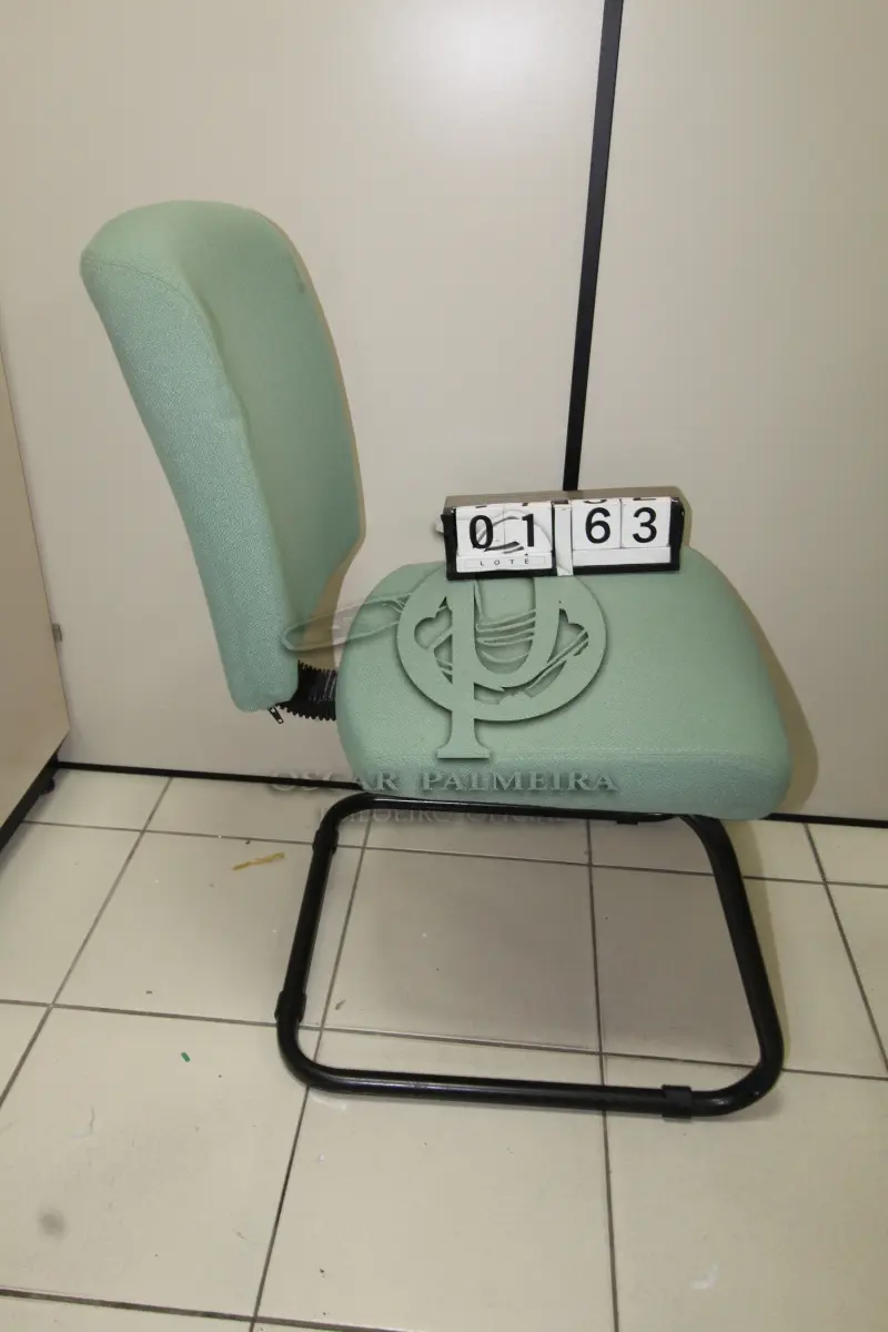 LOTE 163 - LOTE - 0163 - CADEIRA DIRETOR FIXA S/ BRAÇO