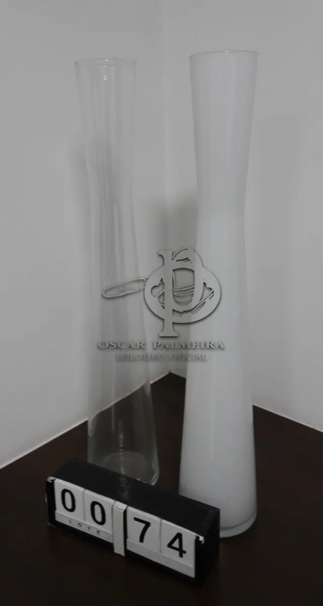 LOTE 074 - LOTE - 0074 - VASO EM VIDRO CONJ. 2 PÇS.
