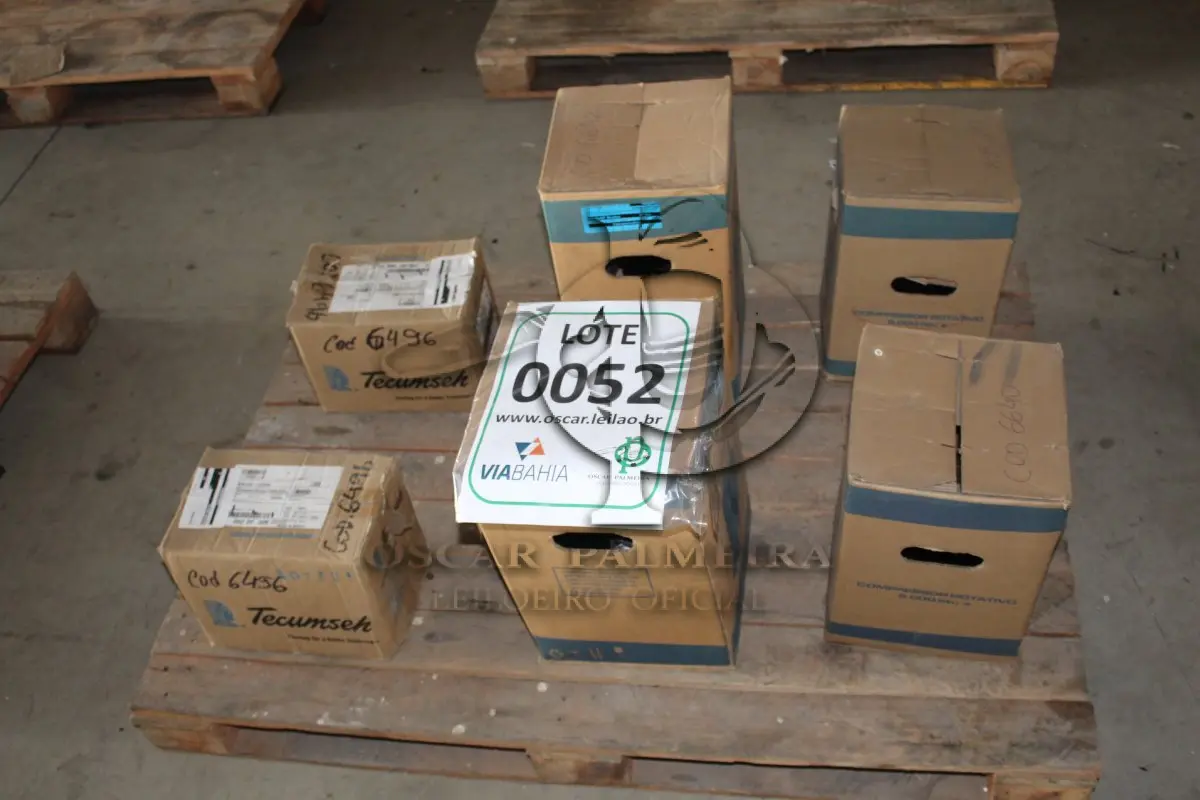 LOTE 052 - MATERIAL DIVERSO