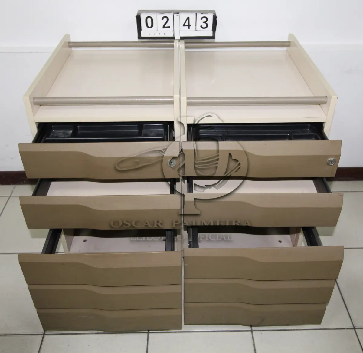 LOTE 243 - LOTE - 0243 - GAVETEIRO 3 GAVETAS CONJ. 2 PÇS.