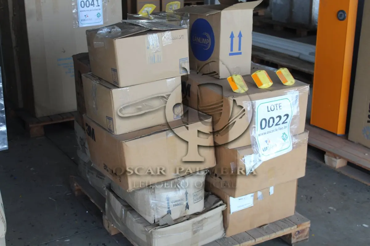 LOTE 022 - MATERIAL DIVERSO