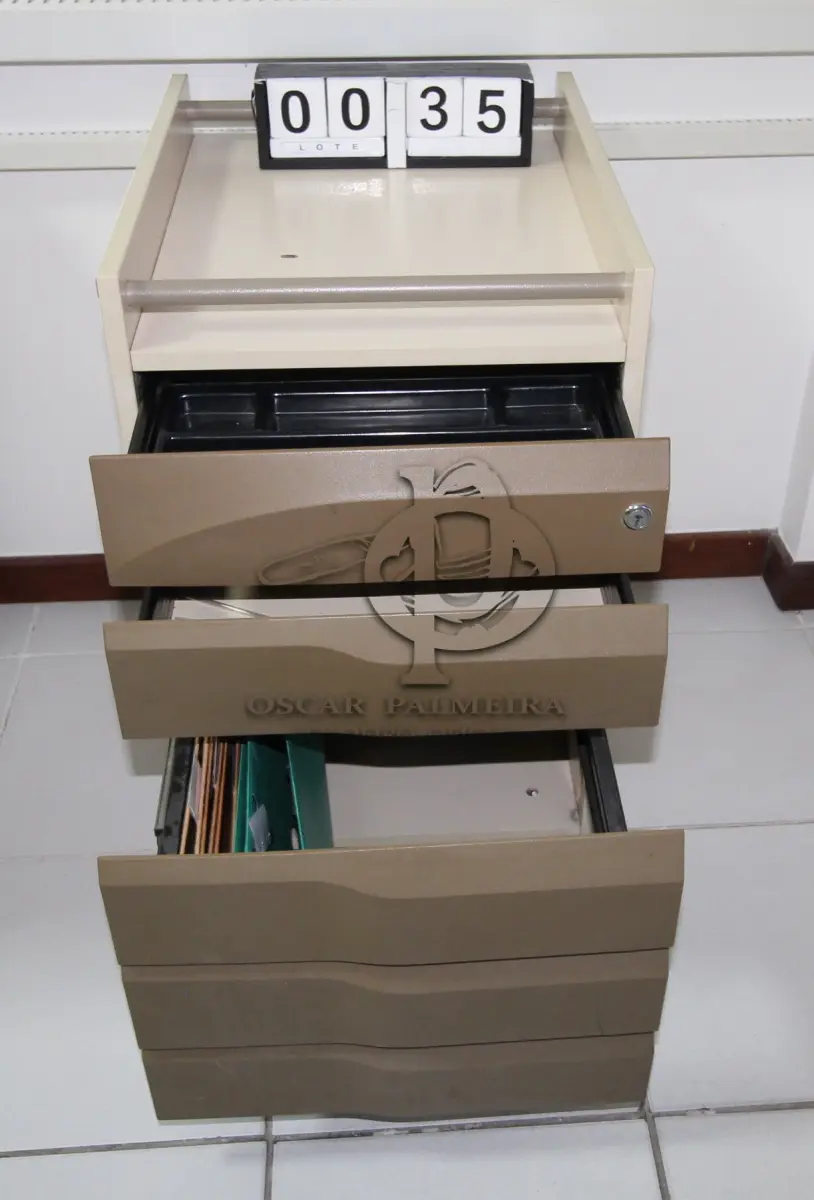 LOTE 035 - LOTE - 0035 - GAVETEIRO 3 GAVETAS