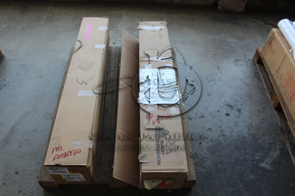 LOTE 015 - MATERIAL DIVERSO