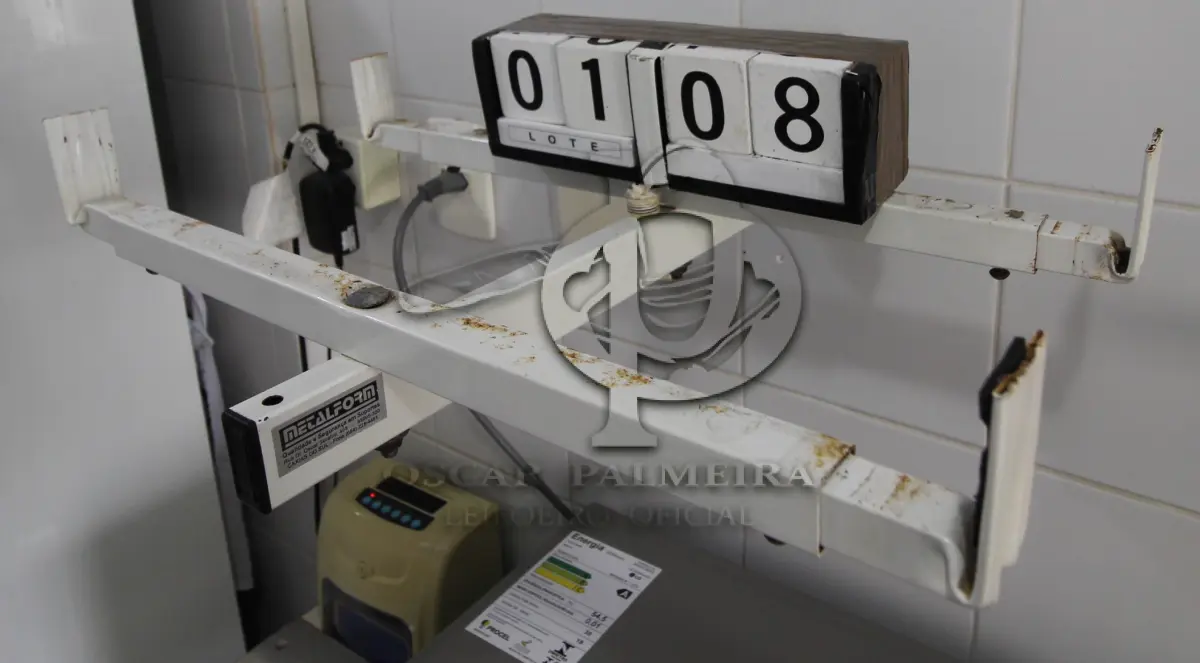 LOTE 108 - LOTE - 0108 - SUPORTE P/ MICRO ONDAS DE PAREDE