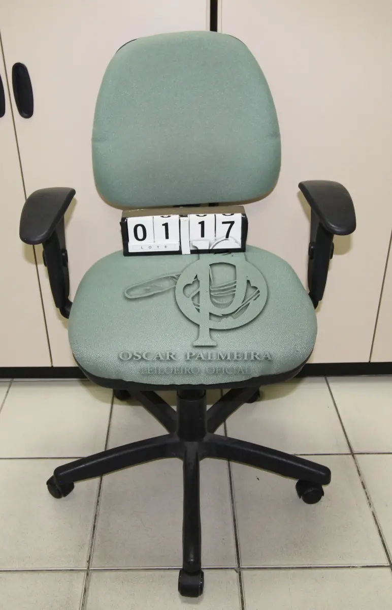 LOTE 117 - LOTE - 0117 - CADEIRA SECRETÁRIA GIRATÓRIA C/ BRAÇO