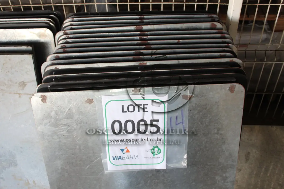 LOTE 005 - MATERIAL DIVERSO