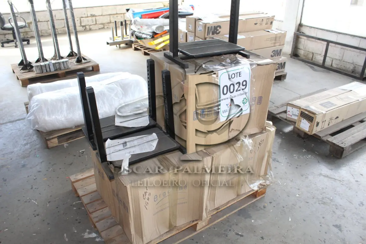 LOTE 029 - MATERIAL DIVERSO