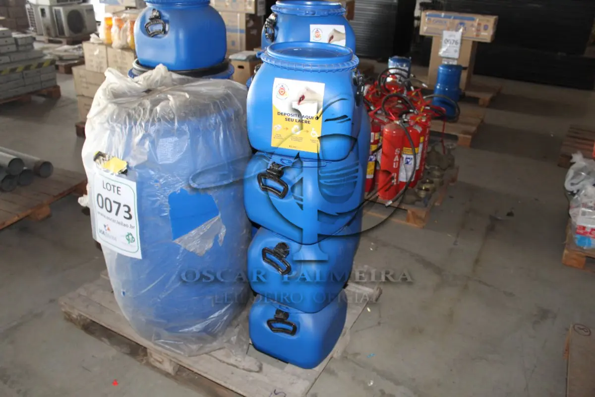 LOTE 073 - MATERIAL DIVERSO