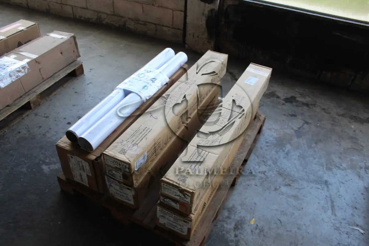 LOTE 014 - MATERIAL DIVERSO