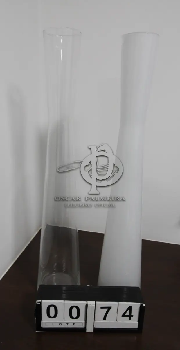 LOTE 074 - LOTE - 0074 - VASO EM VIDRO CONJ. 2 PÇS.